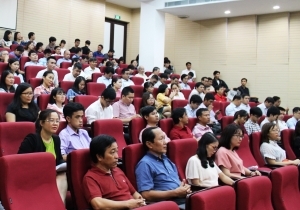 Hội nghị học tập & làm theo tấm gương đạo đức Hồ Chí Minh và sinh hoạt toàn Đảng bộ