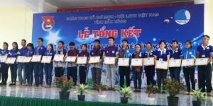 Sinh viên ĐH Kiến trúc TP.HCM kết thúc thành công Mùa hè xanh 2016