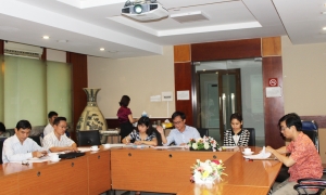 Chấm đề tài sinh viên NCKH cấp Trường năm 2016