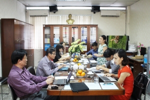 Sinh hoạt học thuật về vấn đề xây dưng hệ thống chính trị