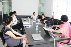 Tiếp Tiến sĩ Jane Gavan (Đại học Nghệ thuật Sydney)