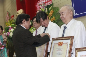 Kỷ niệm ngày Nhà giáo VN: ĐH Kiến trúc TP.HCM có thêm 08 Nhà giáo ưu tú