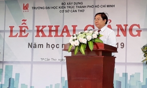 Cơ sở đào tạo của ĐH Kiến trúc TP.HCM tại TP Cần Thơ tưng bừng khai giảng năm học mới