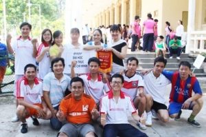 Công chức - viên chức ĐH Kiến trúc TP.HCM hào hứng tham gia "Ngày hội kéo co"