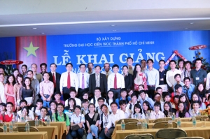 Đại học Kiến trúc TP.HCM khai giảng năm học mới 2013
