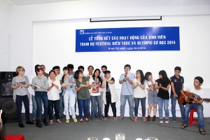 Khen thưởng nhiều giảng viên, sinh viên tham dự Festival SV kiến trúc và Olympic Cơ học